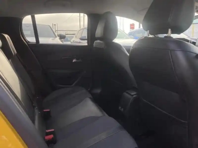 Peugeot 208 1.2 puretech 100ch s&amp;s allure pack — photo 12