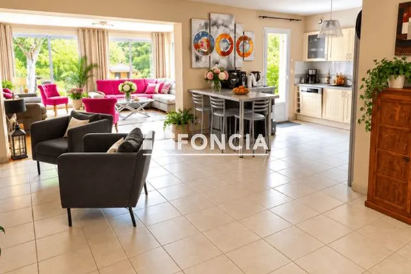 Maison 9 pièces 158 m²