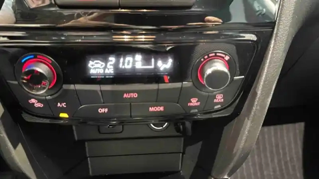 Suzuki Vitara 1.4 boosterjet hybrid — photo 17