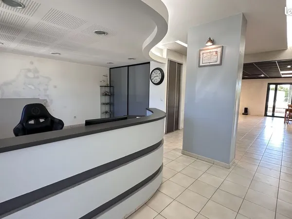 Local 132 m² Vinay