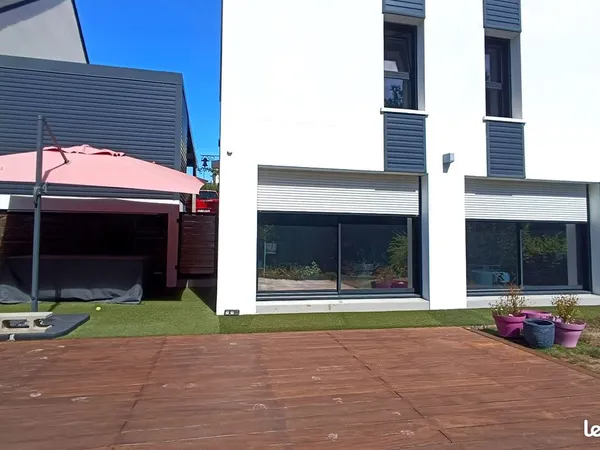 DOMLOUP (35410) - Maison contemporaine 106 m² - 3 chambres - Superbe situation - DPE A/A