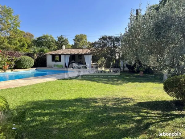 Maison d'architecte T5 à Caphan proche Maussane les Alpilles