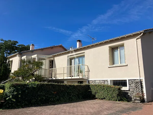 Maison Saint Michel Le Cloucq 6 pièce(s) 129 m2