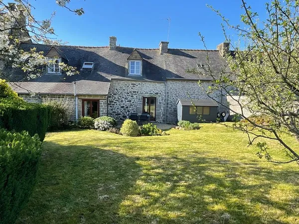 Secteur Plélan-le-Petit et proche côte - Adorable maison de pays au coeur d'un village