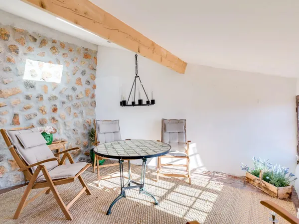 Beaucoup de charme pour cette superbe maison de village au centr