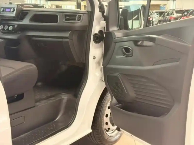 Renault Trafic fg l1h1 3t 2.0 blue dci 130ch confort e6e (17900?ht) — photo 9