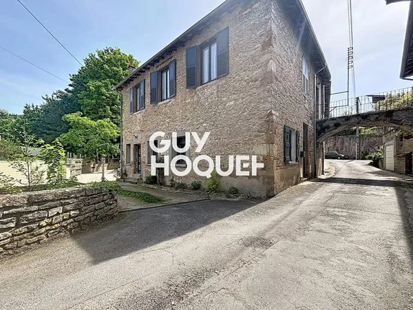 Maison en pierre rénovée 4 Chambres + Bureau - 71000 Mâcon Flacé