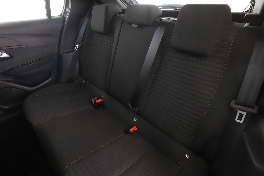 Peugeot 208 1.5 Blue-HDi Active Pack — photo 13