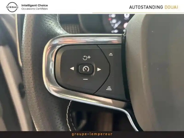 Volvo Xc40 t5 recharge 180 + 82ch r-design dct 7 — photo 15