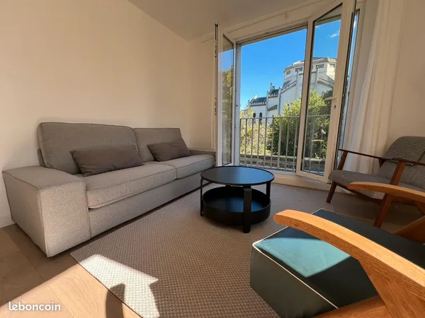 F3 duplex meublé - très grande terrasse climatisé - arceaux