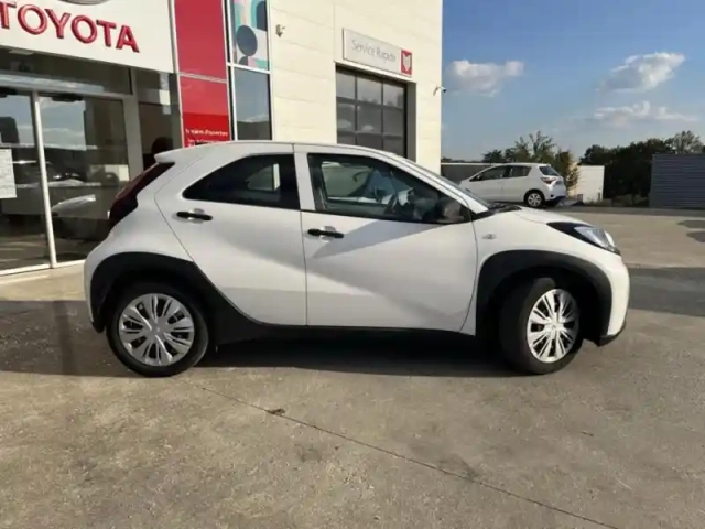 Toyota Aygo X 1.0 vvt-i 72ch active business — photo 3