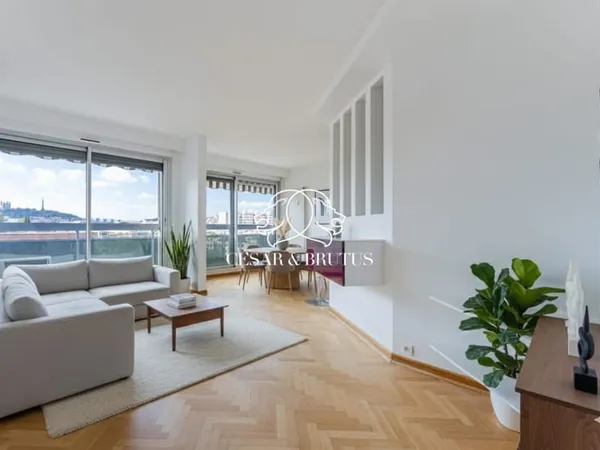 Appartement - 5 pièces - 105 m² - Etage élevé - Cave - Stati