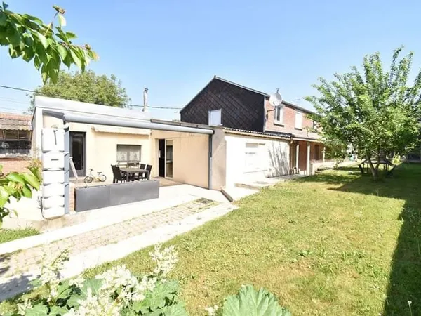 Maison 10 pièces 223 m²