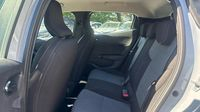 Renault Clio 1.5 Blue dCi 100ch Evolution - 24 — photo 13