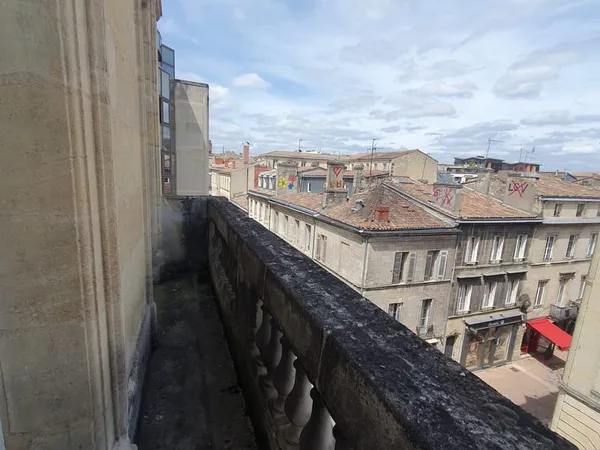 PEY BERLAND + APPARTEMENT T5 AVEC BALCON