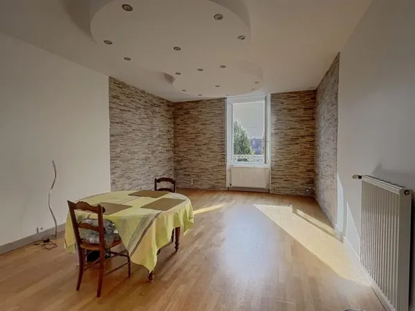 Appartement 3 pièces 84 m²