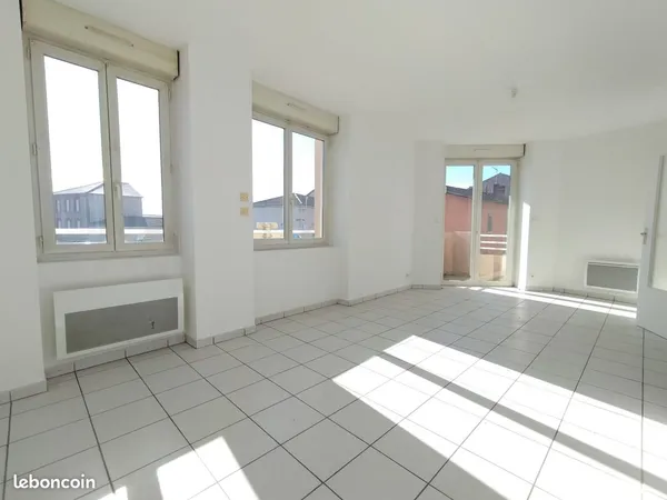 Charmant T3 avec Balcon à Balbingy
