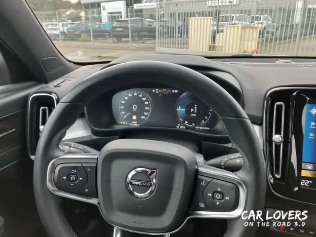 Volvo Xc40 t4 recharge 129+82 ch dct7 — photo 11