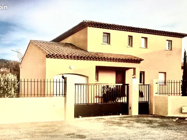 Villa, 4 chambres, piscine, terrain clôturé