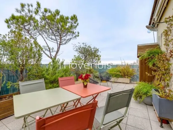 Esprit « maison sur le toit » avec terrasse & vue panoramique