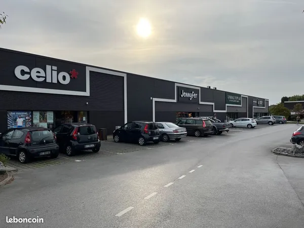 DENAIN, 2 locaux commerciaux de 250 m2 à louer ZAC Nouveau Monde