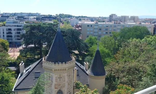 grand T3 meublé Villeurbanne place Grandclément