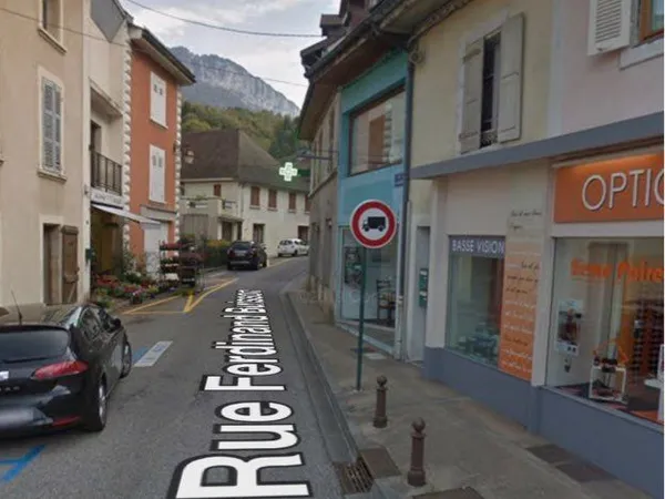 Locale commerciale + logement