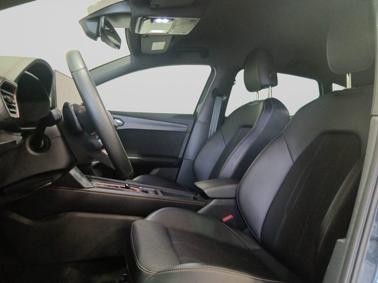 Cupra Leon — photo 11