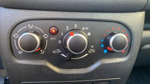 Dacia Lodgy 1.5 Blue dCi 115  - Stepway 7 Pl. – 2021 – 99240 km – Diesel – Boîte Manuelle — photo 11