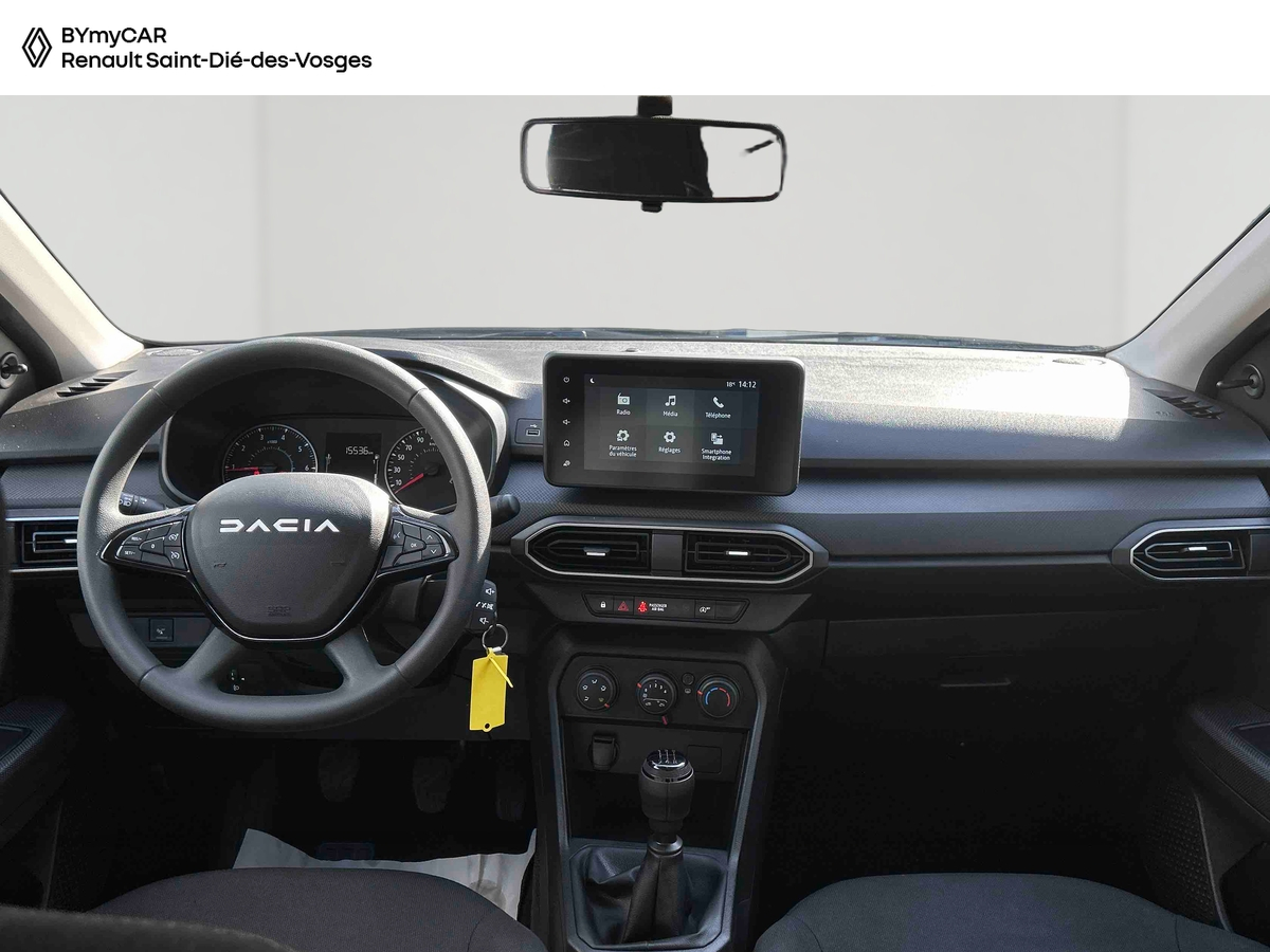 Dacia Sandero SCe 65 — photo 9