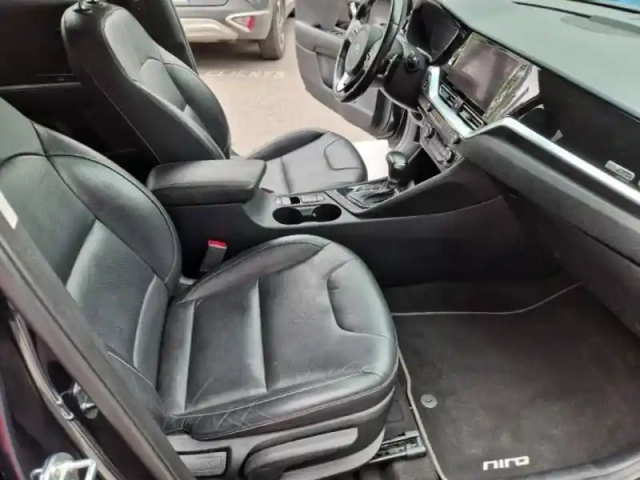 Kia Niro 1.6 gdi 105ch isg + plug-in 60.5ch premium dct6 — photo 11