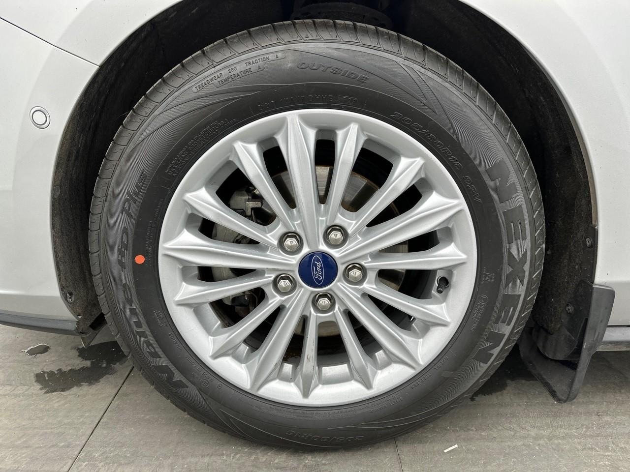 Ford Focus 1.0 ecoboost 125 s&s titanium — photo 14
