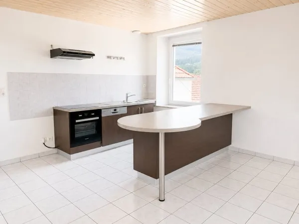 APPARTEMENT - CENTRE VILLE LE RUSSEY