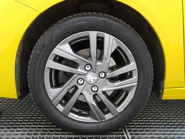 Peugeot 208 1.2 puretech 100ch s&amp;s style — photo 10