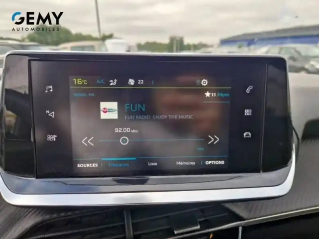 Peugeot 208 electrique 50 kwh 136ch — photo 15