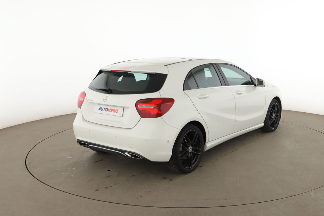 Mercedes-Benz Classe A 200 d Sensation 7G-DCT — photo 5