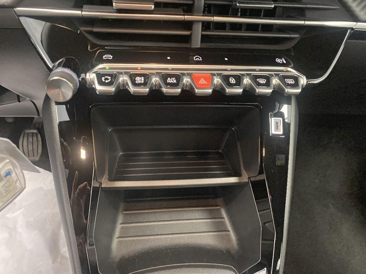 Peugeot 2008 100 s&s bvm6 style — photo 15