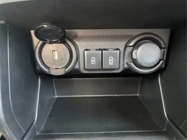 Suzuki Swift 1.2 dualjet hybrid auto — photo 14