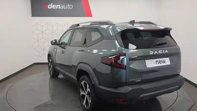 Dacia Bigster hybrid-g 150 4x4 — photo 12