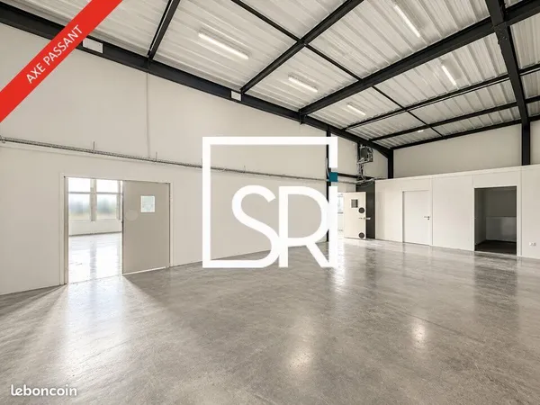 Local commercial 746 m² THIERS
