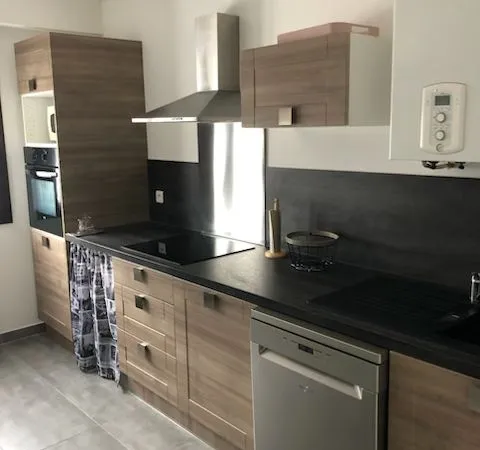 Appartement T3 annonciade dernier étage vue mer