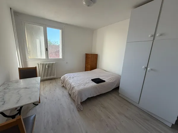 Studio 1 pièce 17 m²