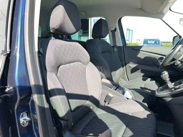 Renault Scenic blue dci 120 — photo 15