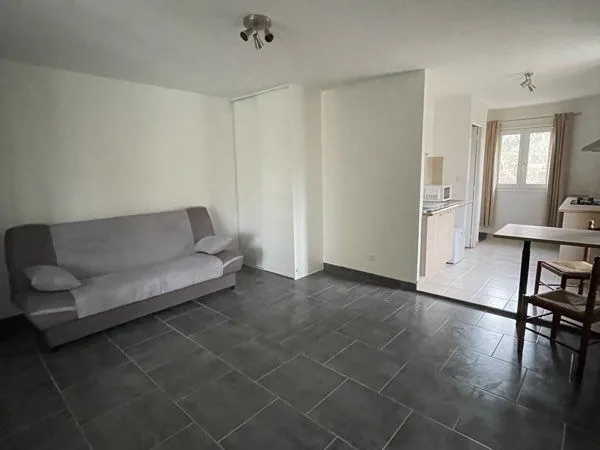 Studio meublé à louer
