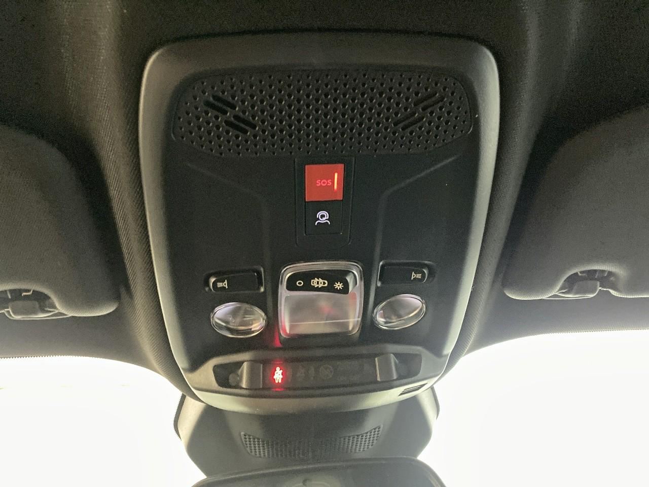 Peugeot 2008 hybrid 145 ch e-dcs6 allure — photo 19