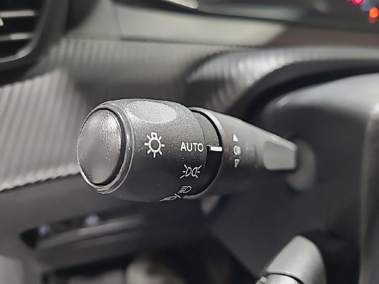 Peugeot 208 puretech 75 s&s bvm5 active business — photo 20