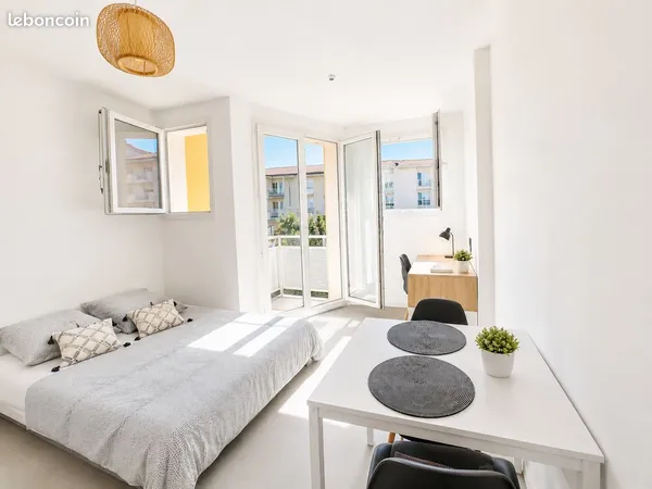Studio avec balcon et parking à CORTE ( à 300 m de la fac)