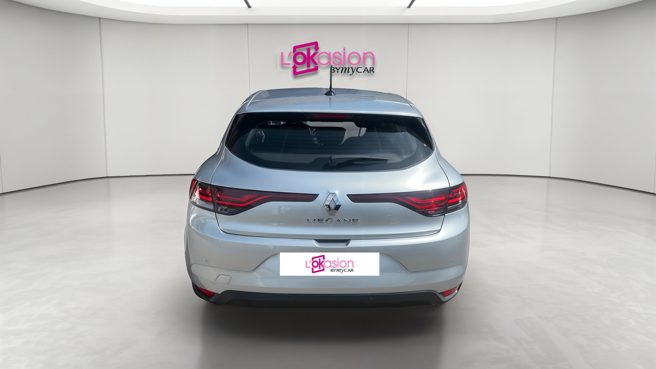 Renault Megane IV Berline TCe 140 — photo 4