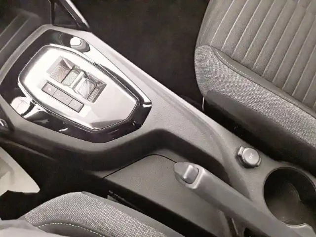 Peugeot 208 hybrid 100 e-dcs6 — photo 16