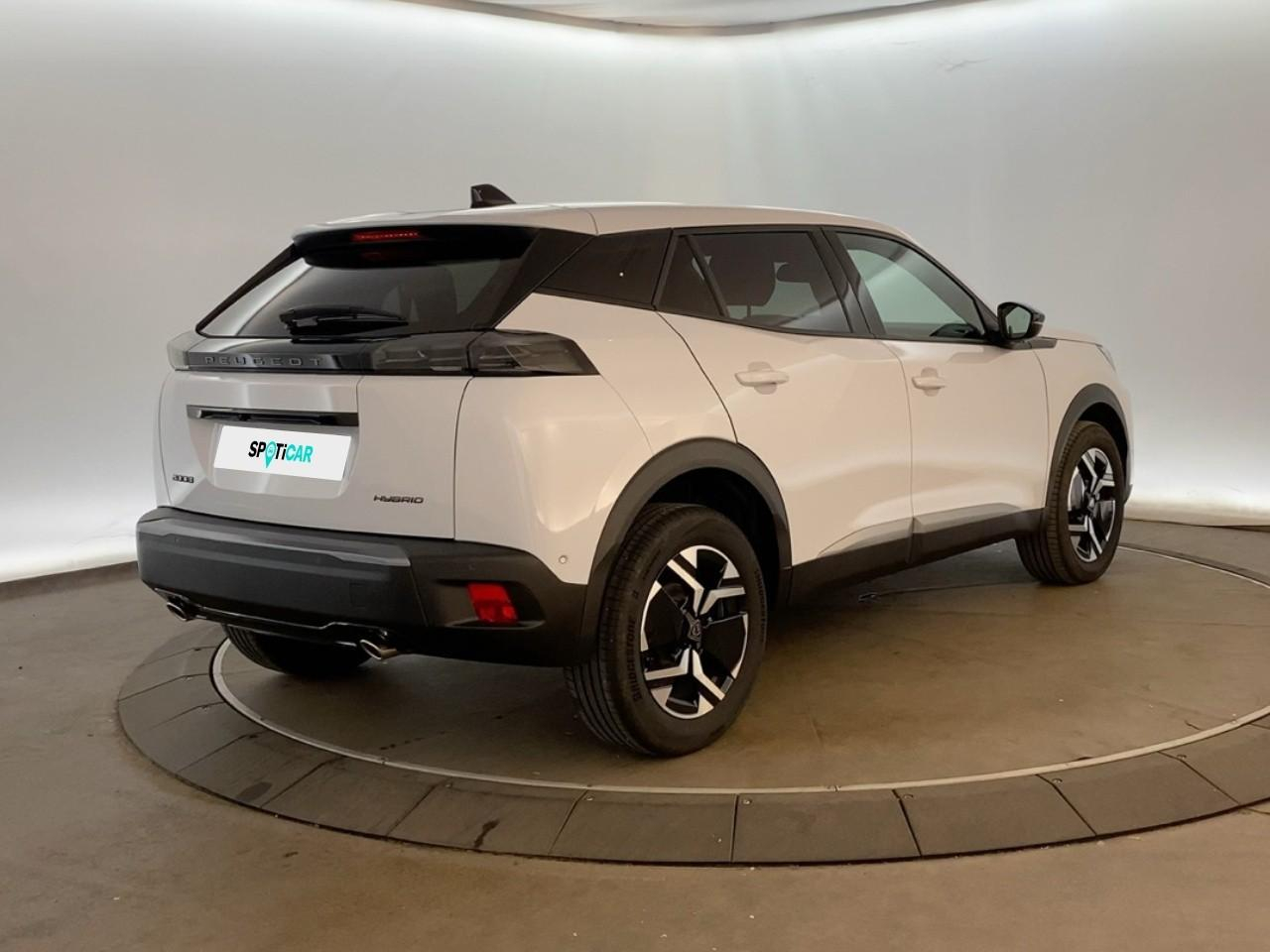 Peugeot 2008 hybrid 145 ch e-dcs6 allure — photo 7